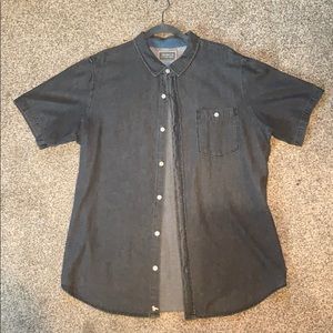 XL Gray Button Up Shirt